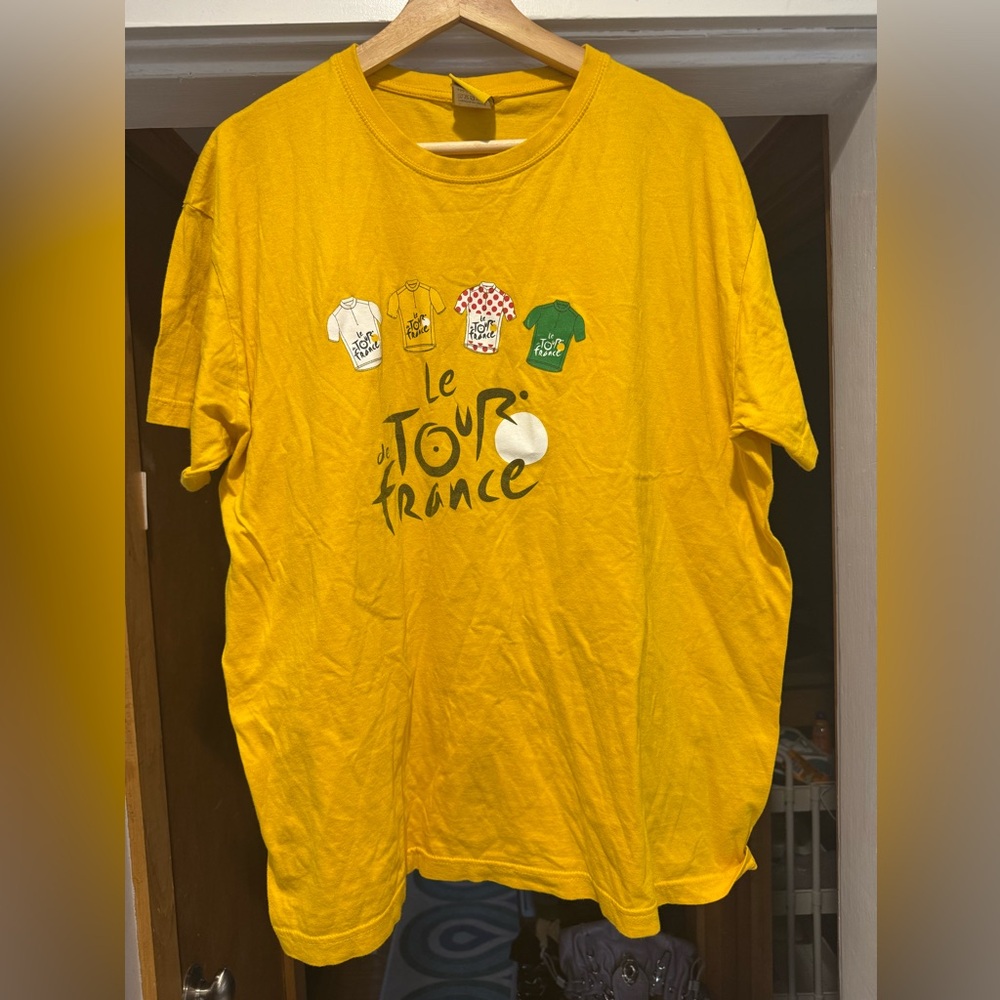 Rare vintage Tour de France t shirt in yellow EUC